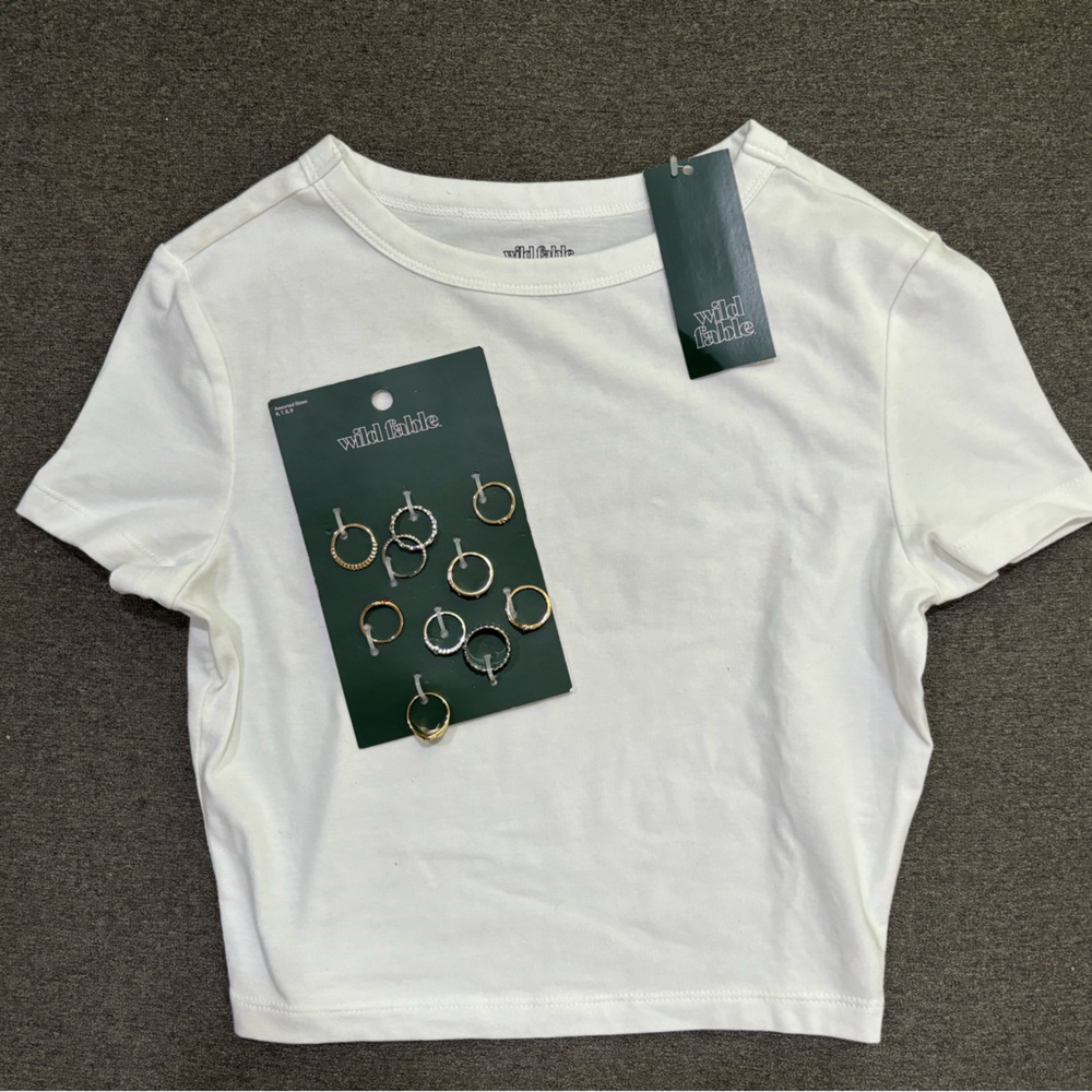 SALE 3️⃣ for $8! 🛍️ New Wild Fable White Crop Top